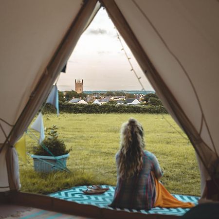 Trevena Cross Glamping & Camping 赫尔斯顿 外观 照片