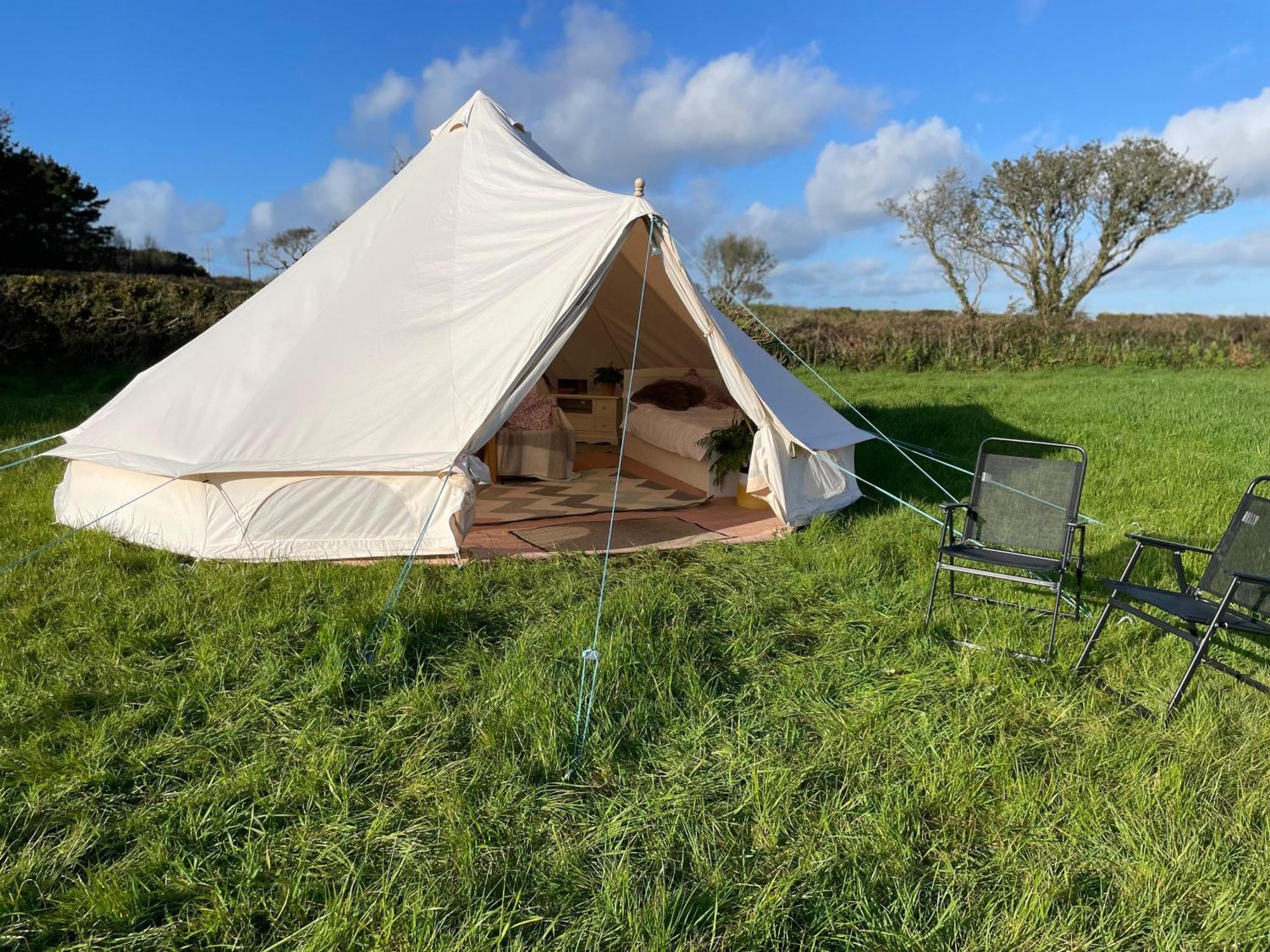 Trevena Cross Glamping & Camping 赫尔斯顿 外观 照片