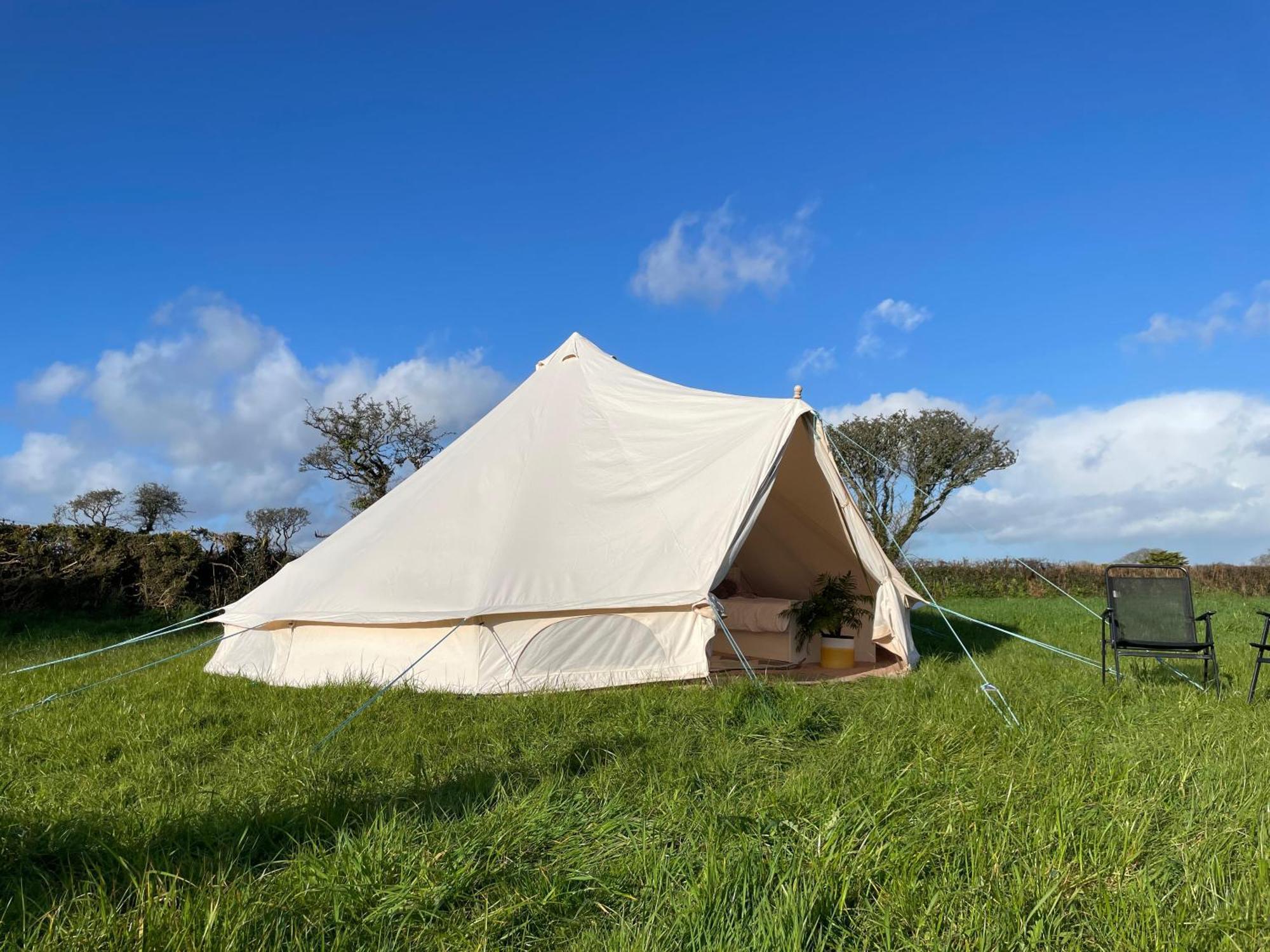 Trevena Cross Glamping & Camping 赫尔斯顿 外观 照片
