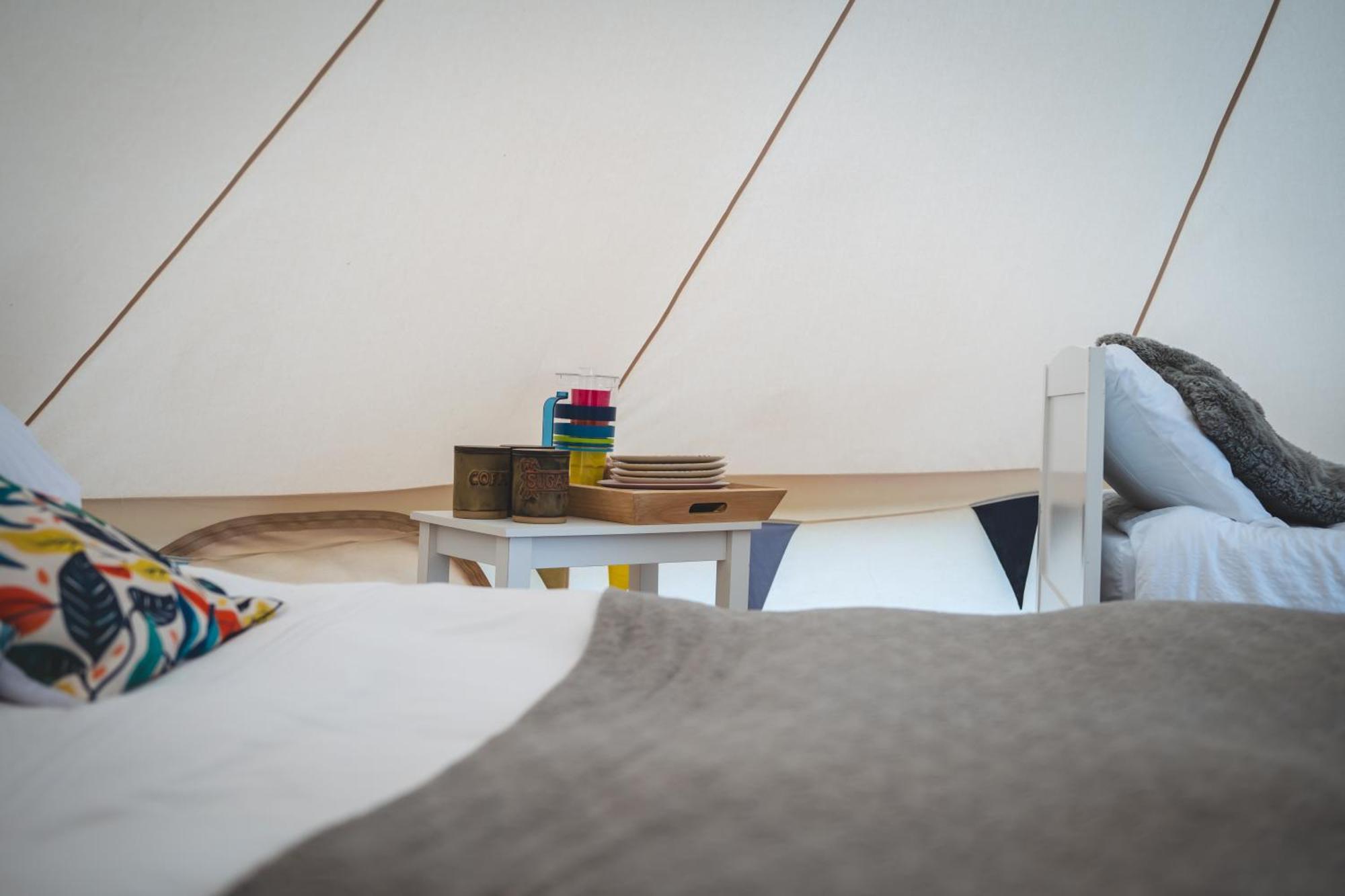 Trevena Cross Glamping & Camping 赫尔斯顿 外观 照片