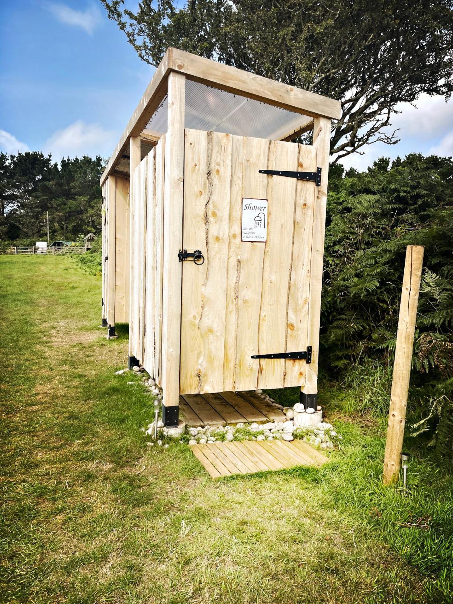 Trevena Cross Glamping & Camping 赫尔斯顿 外观 照片