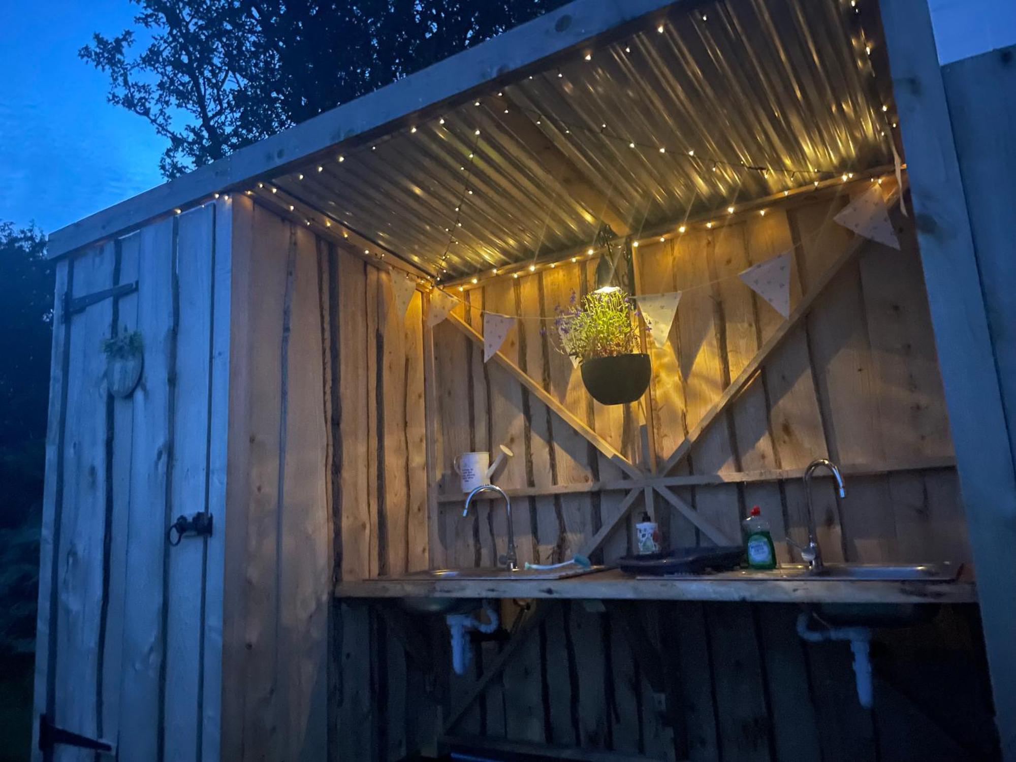 Trevena Cross Glamping & Camping 赫尔斯顿 外观 照片