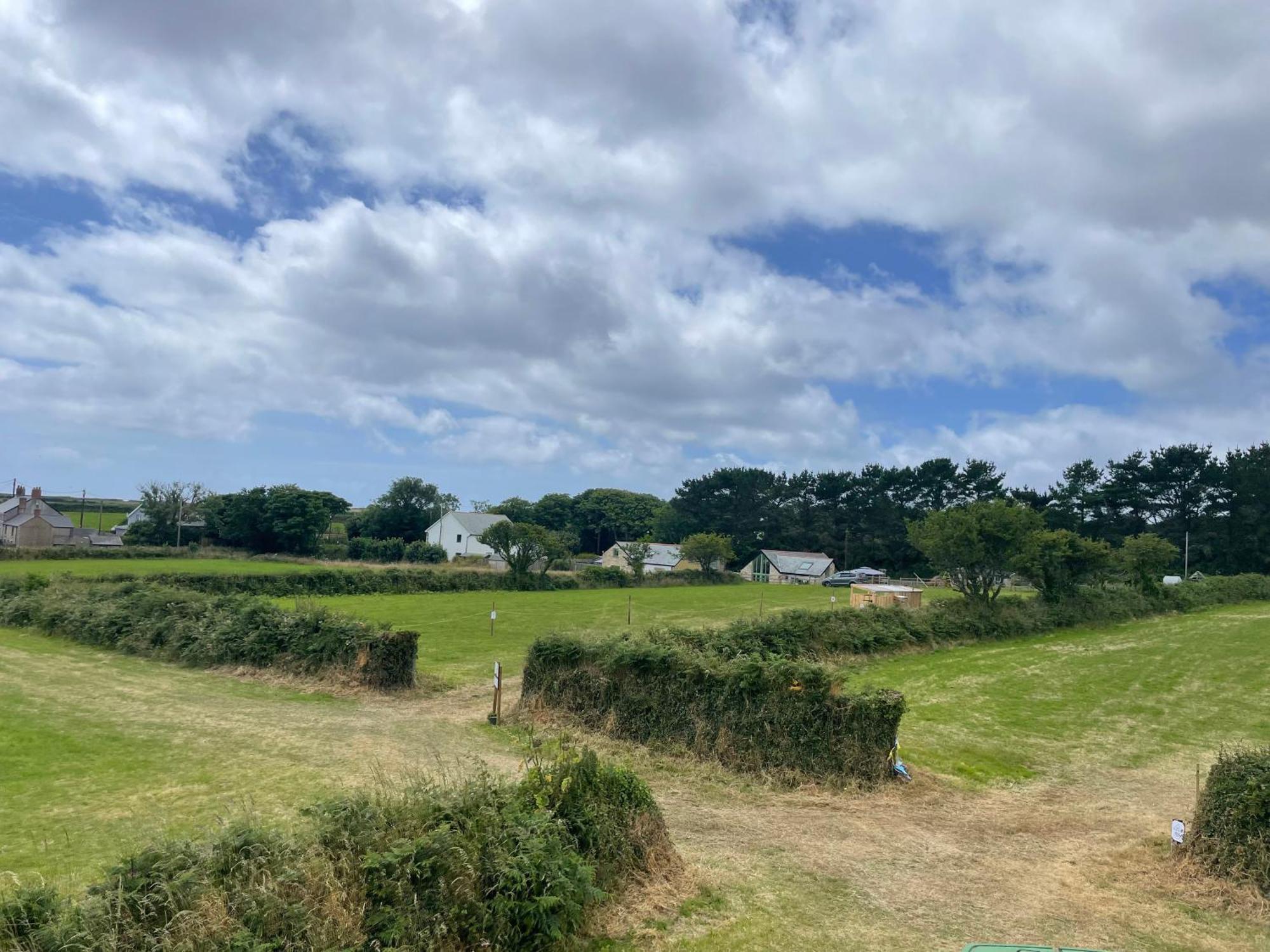 Trevena Cross Glamping & Camping 赫尔斯顿 外观 照片