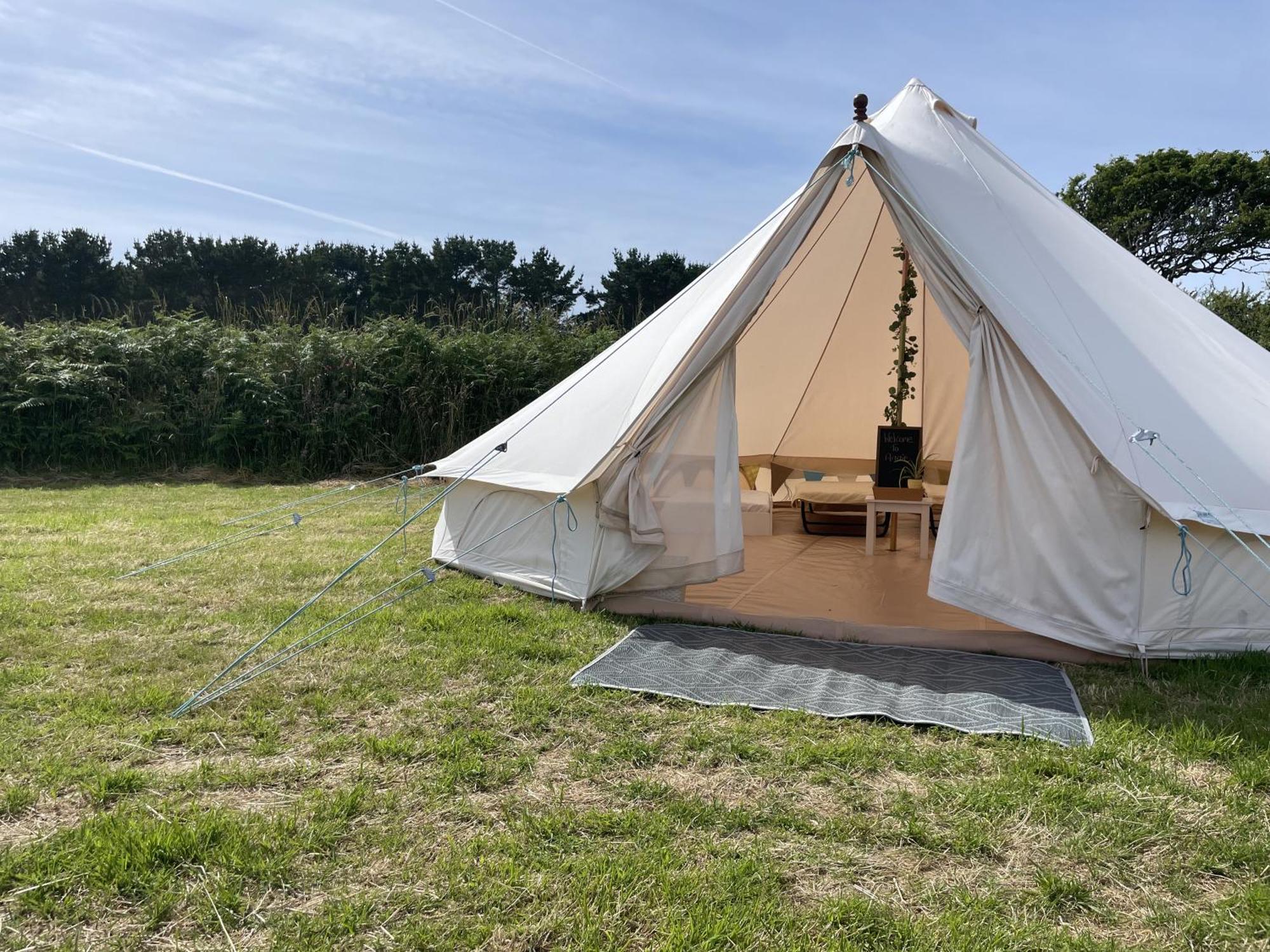 Trevena Cross Glamping & Camping 赫尔斯顿 外观 照片